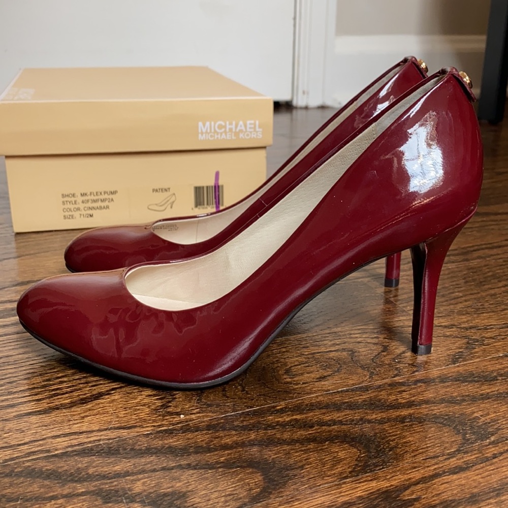 MK dark red pumps